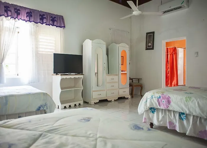Diamond Hotel Montego Bay